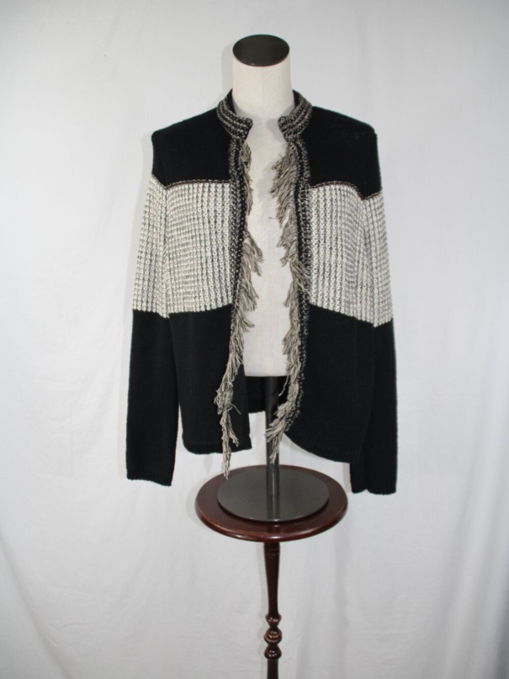 Chico's Women's Black White Gray Open Fringe Trim Knit Jacket Size 2 = Large